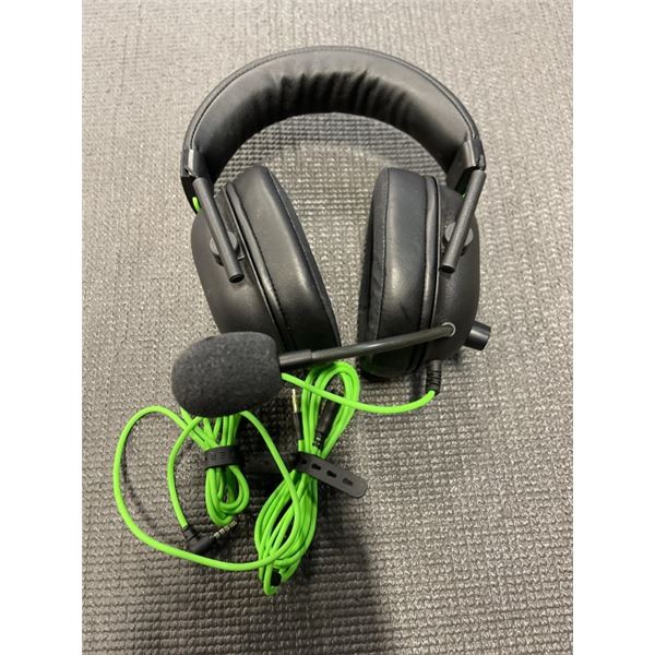 RAZER BLACKSHARK V2 WIRED GAMING HEADSET - TESTED WORKING