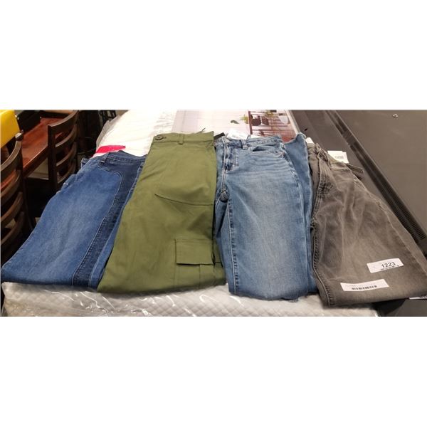 4 NEW PAIRS OF PANTS - GAP SIZE 26, AMAERICAN EAGLE 26, LEPUNOU SMALL, BDG SIZE 27
