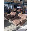 Image 3 : 2 BROWN OVERSIZE ROCKER RECLINERS