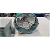 Image 2 : VINTAGE SI-TEX CVS-106 MONITOR AND SUNBEAM METAL FAN