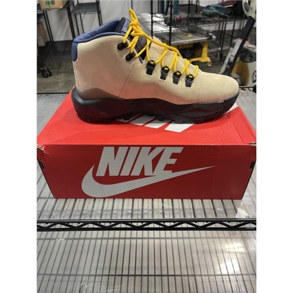 NEW NIKE CYGNAL SIZE 13 SHOES