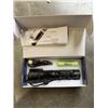 Image 2 : 2 NEW FLASHLIGHTS - LED MULTIFUNCTIONAL LIGHT AND SUPERFIRE TH04, RETAIL $40 EACH