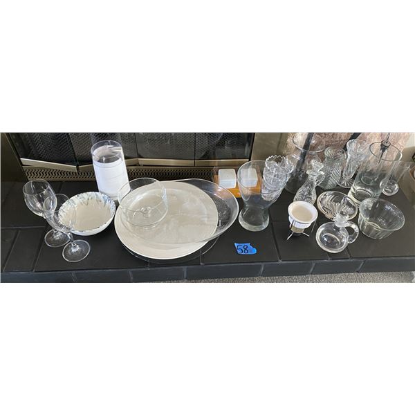 Lot of glassware items