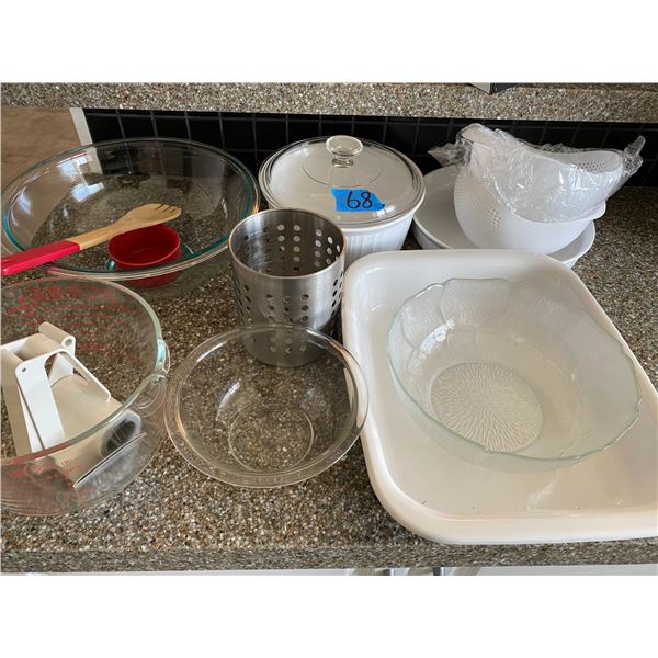 Lot of kitchen items