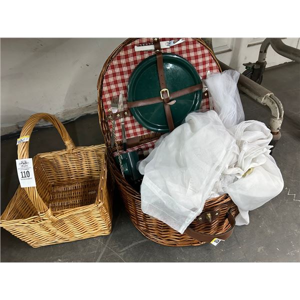 Fully Outfitted Picnic Basket/Other