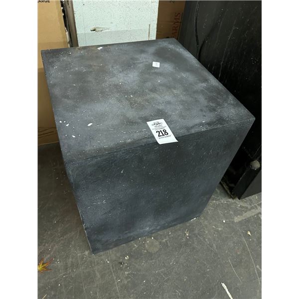 Black Cast Patio Pedestal/End Table