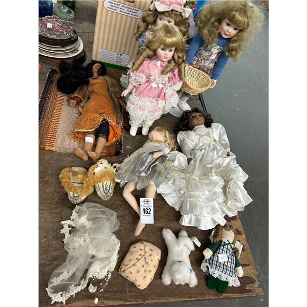 Dolls 7 w/Accessories