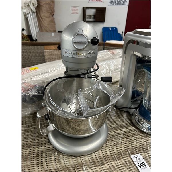 Kitchen Aid 8 Qt. Mixer