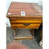 Image 1 : Wooden End Table w/Drawer