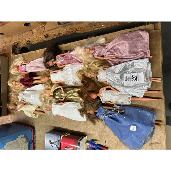 12-Collector Barbie Dolls - 12 X $