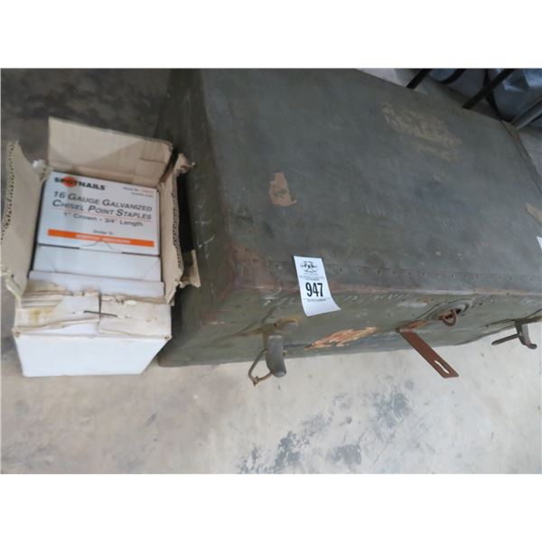 Travel Trunk w/16G Galvanized Triple Point Staples - 2