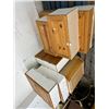 Image 1 : Kitchen Cabinets - 2 Pallets