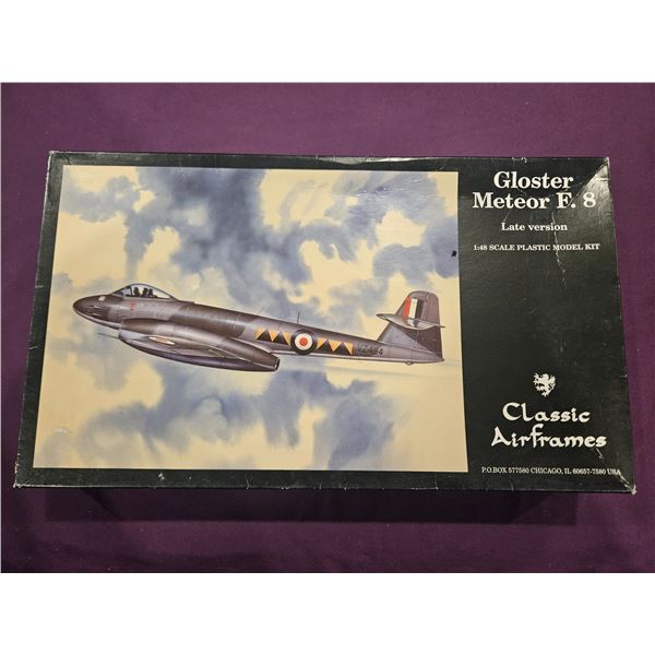 CLASSIC AIRFRAMES Gloster Meteor Model