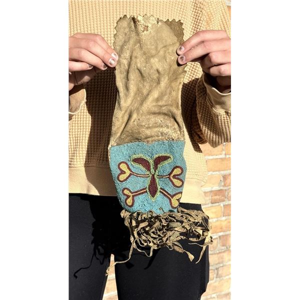 Nez Perce Native American Indian Beaded Pipe Bag