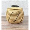 Image 2 : Sarah Kittusok Inuit Eskimo Lyme Grass Basket