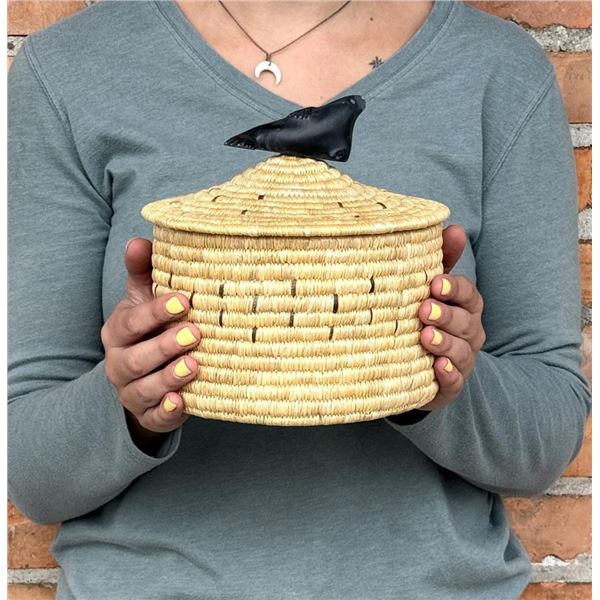 Annie Takatak Inuit Eskimo Lyme Grass Basket