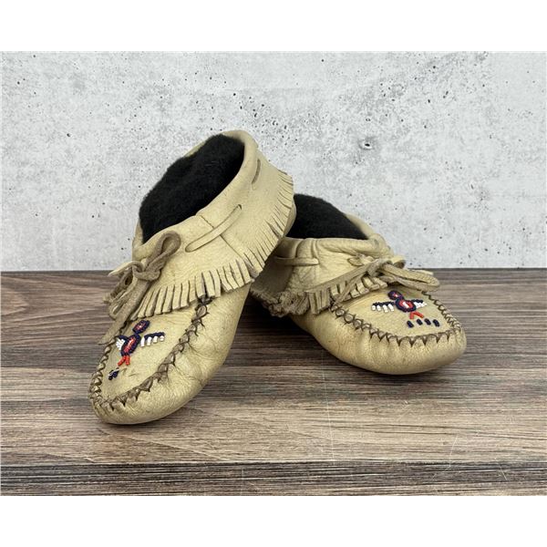 Lakota Sioux Native American Indian Moccasins