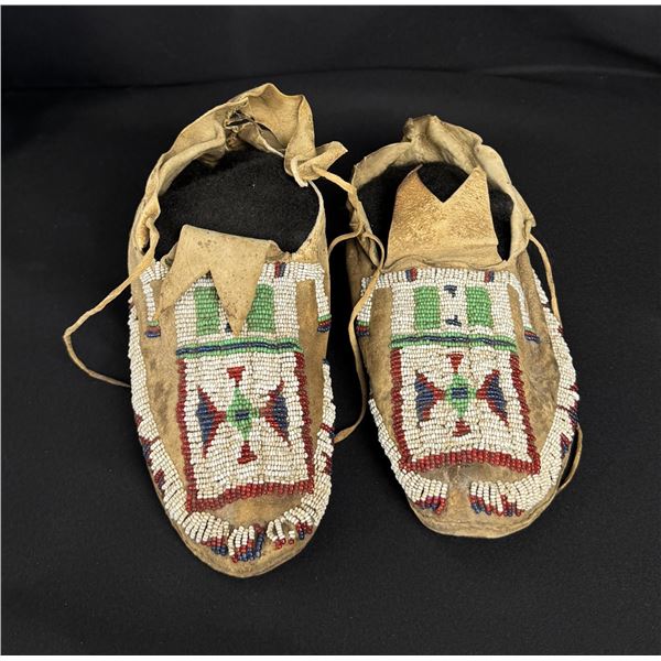 Cheyenne Native American Indian Beaded Moccasins