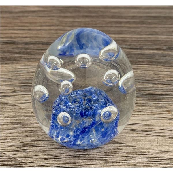 Murano Controlled Bubble Art Glass Paperweight