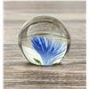 Image 2 : Lorenzo Glass Peter Pan Flower Paperweight
