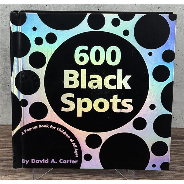 600 Black Spots Pop Up Book
