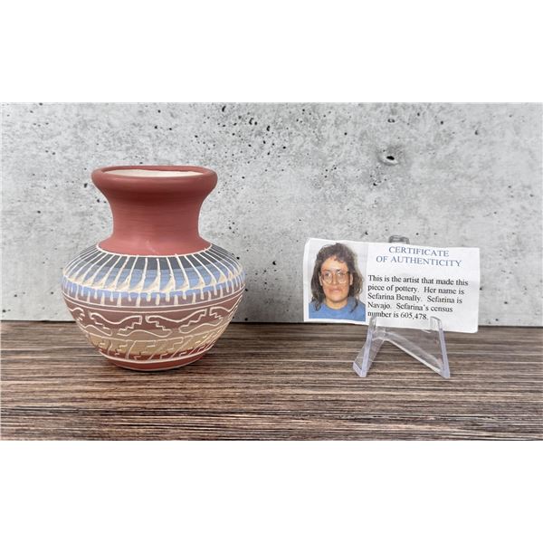 Sefarina Benally Navajo Sgraffito Pot Vase