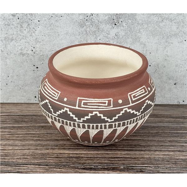 Ronald Smith Navajo Sgraffito Pot
