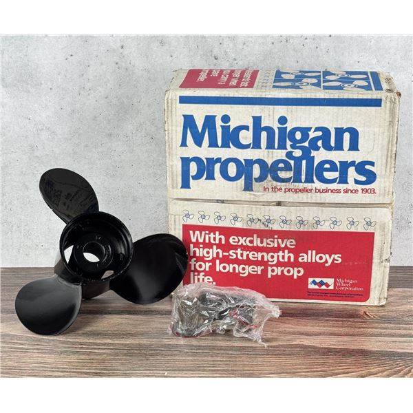 Michigan Brand 13 1/2" by 23 Pitch Boat Propeller