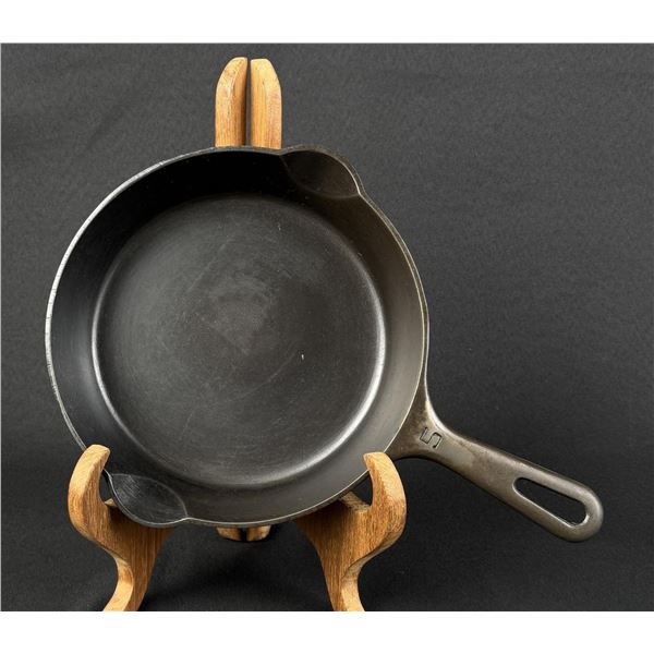 Griswold No 5 724 M Cast Iron Skillet