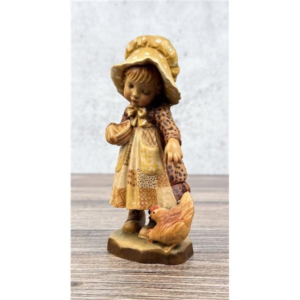Anri Sarah Kay Feeding Chickens Carved Figure