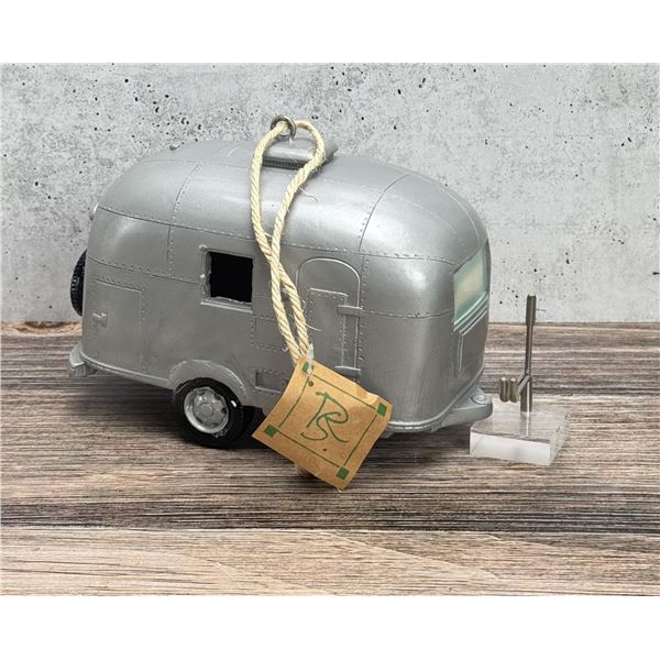 Red Carpet Studios Silver Camper Birdhouse
