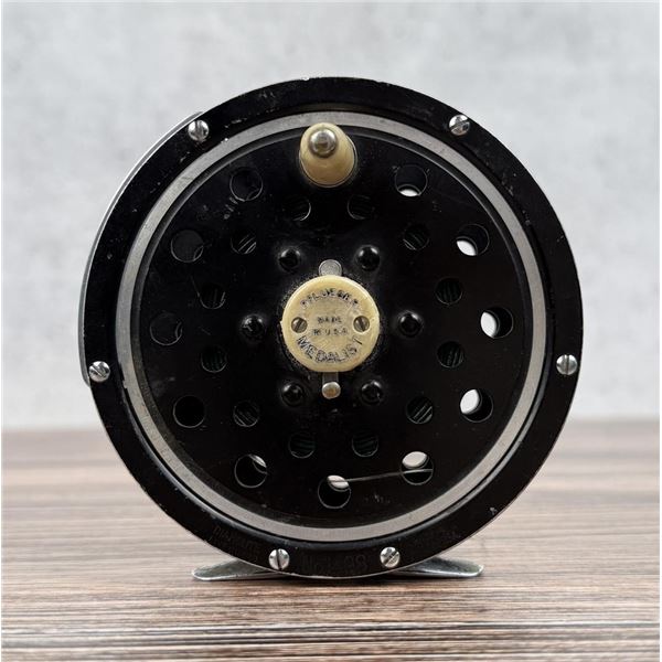 Pflueger Medalist 1498 Fly Fishing Reel