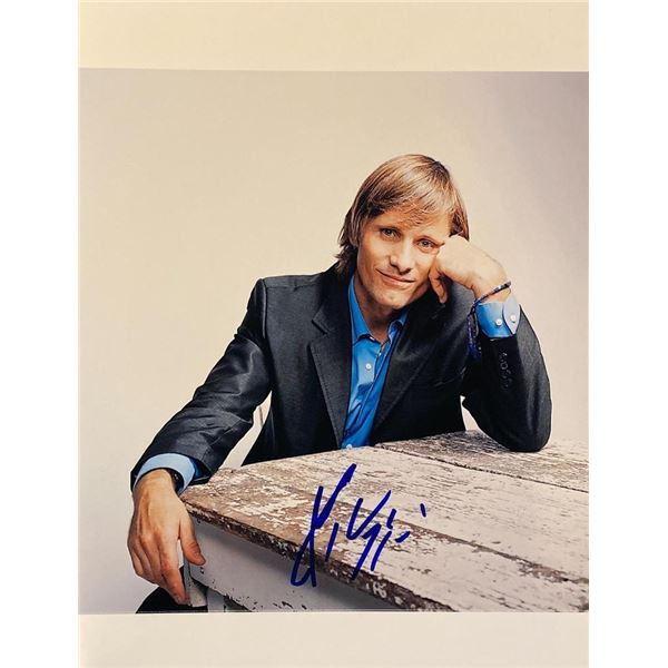 Viggo Mortensen signed photo