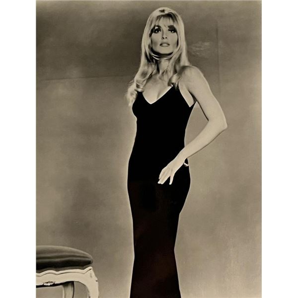 Valley of the Dolls Sharon Tate Unsigned Photo