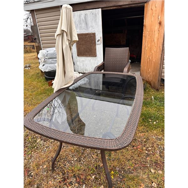 Outdoor patio table and chair set with 6 chairs and umbrella