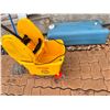 Image 2 : Mop bucket and water storage container