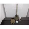 Image 1 : Military shovel with carrying case