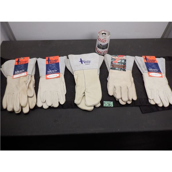 5 Pairs of new work gloves