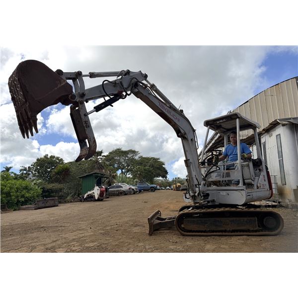 Takeuchi TB025 Mini Excavator (Starts & Runs – See Video)