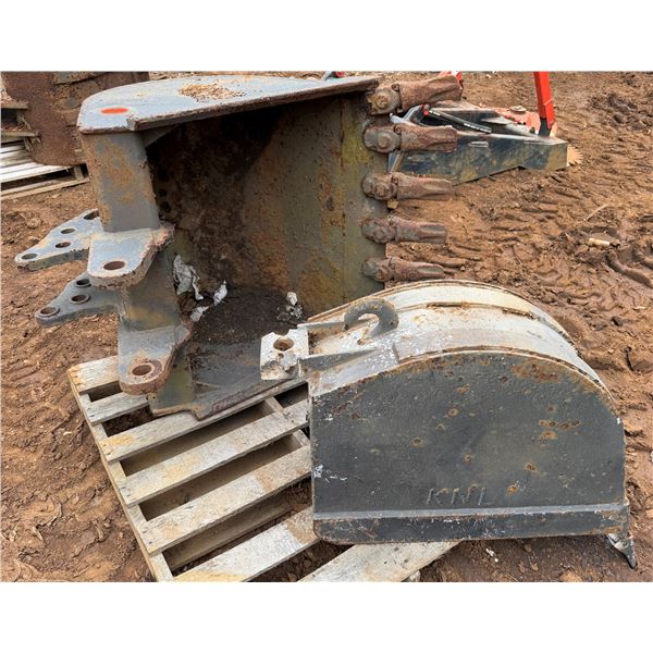 Qty 2 Machine Bucket Attachments w/ Teeth  33"W & 12"W