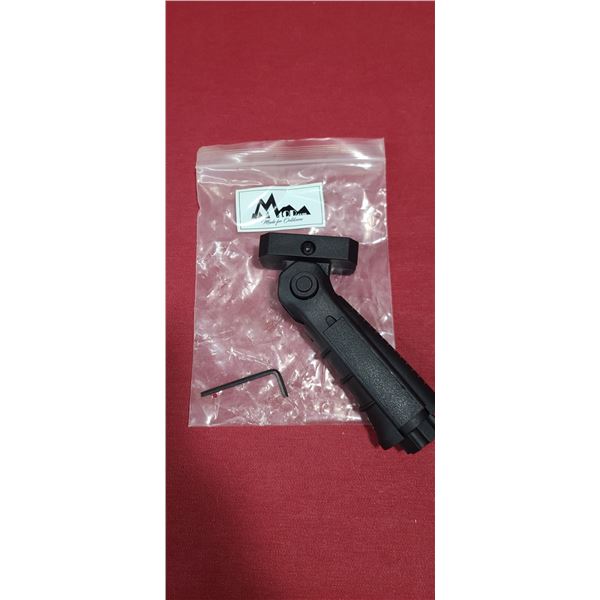 M4OD FIVE POINT ADJUSTABLE FOREGRIP