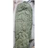 Image 1 : CANADIAN ARMY SLEEPING BAG