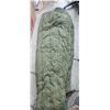 Image 2 : CANADIAN ARMY SLEEPING BAG