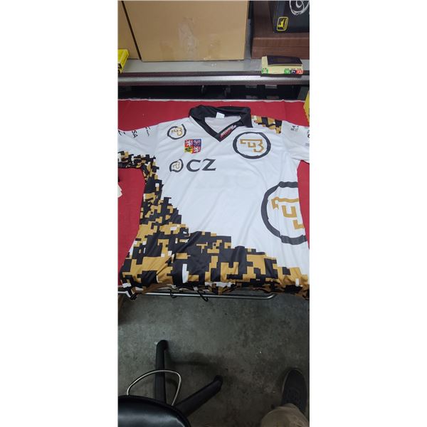 XL CZ T-SHIRT