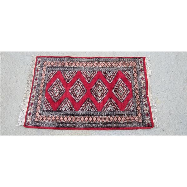 FINE CONTEMPORARY PERSIAN RUG MADE IN IRAN. BOUGHT BACK BY A CANADIAN SOLDIER FROM AFGHANISTAN WHERE