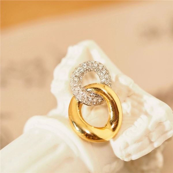 18K Gold Interlocking Circle Pendant