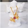 Image 1 : 18K Gold Ruby Floral Pendant