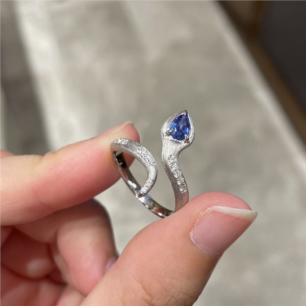 18K Gold Sapphire Braided Snake Ring