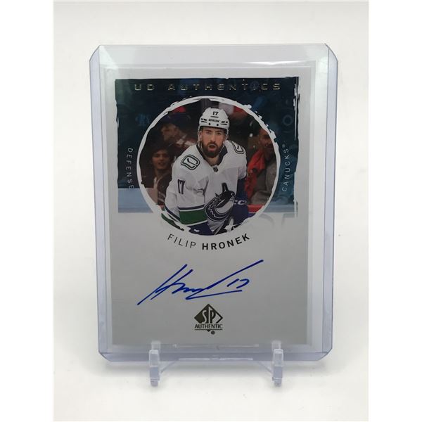2024 UPPER DECK SP FILIP HRONEK SIGNED TRADING CARD - UPPER DECK COA