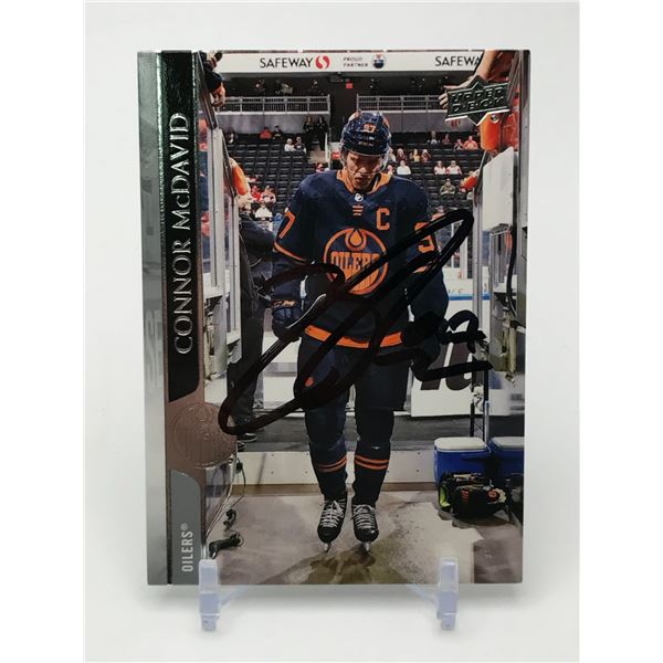 CONNOR MCDAVID SIGNED TRADING CARD